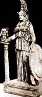 Афина Парфенос. V в. до н.э. Уменьшенная мраморная римская копия. Национальный арэологический музей. Афины.
