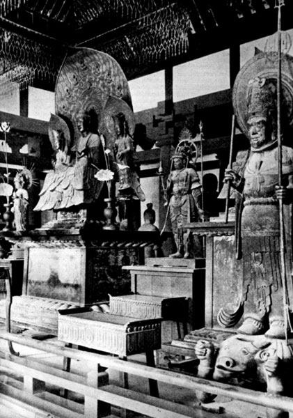 21. Алтарный ансамбль храма Кондо монастыря Хорюдзи близ   Нары. VII в.