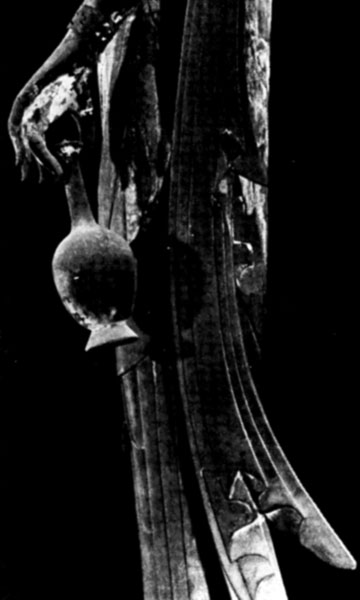 26. Статуя Каннон-босацу (так называемая Кудара-Каннон). VII в. Монастырь Хорюдзи близ Нары