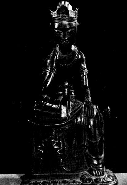 29. Фигурка  Мироку-босацу. Бронза. VII в. Токио, Национальный музей